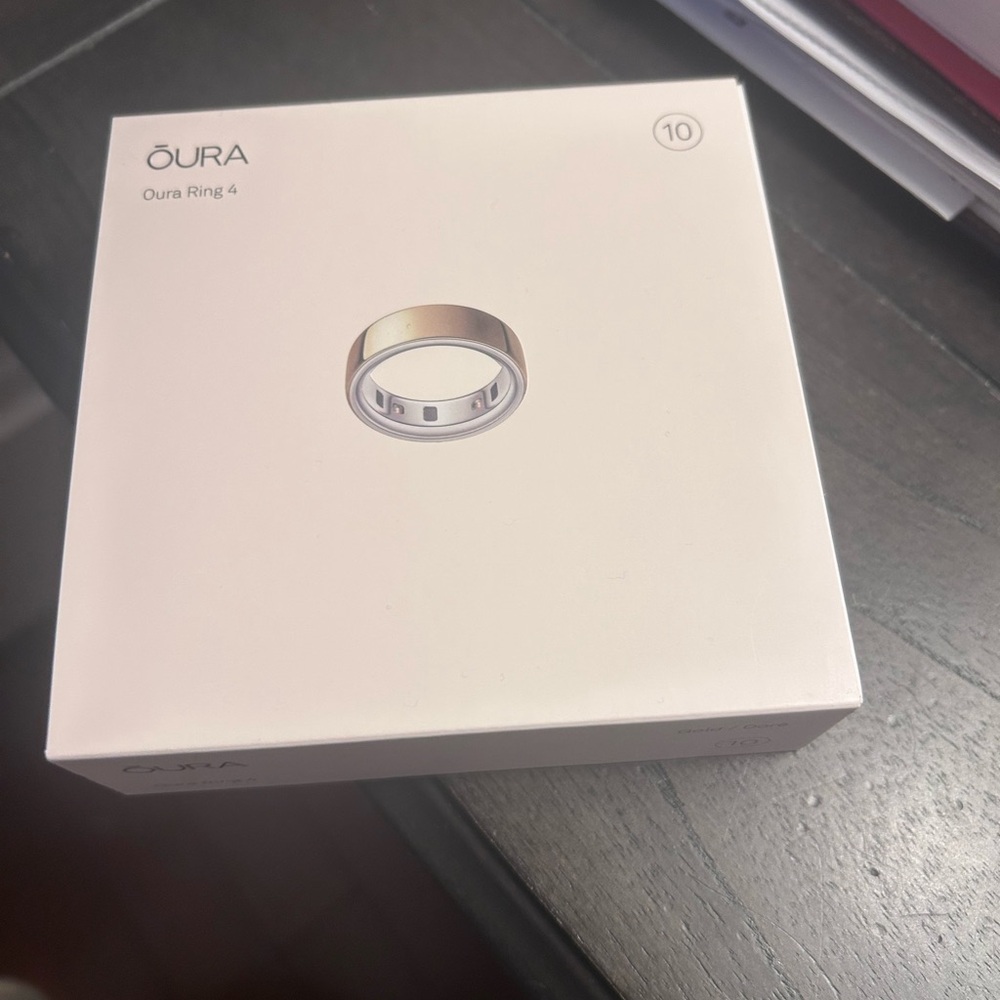 Oura Ring 4 Gold Tone - Oura
